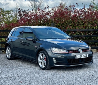 2014 - Volkswagen Golf Automatic