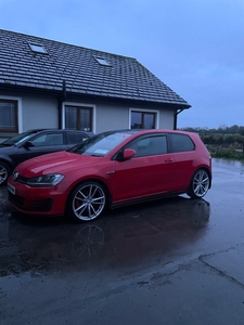 2014 - Volkswagen Golf Manual