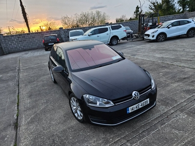 2014 - Volkswagen Golf Manual