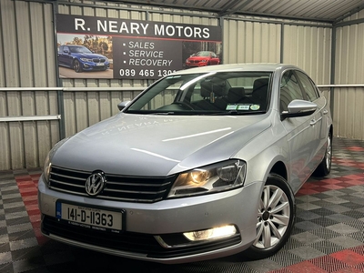 2014 - Volkswagen Passat Manual