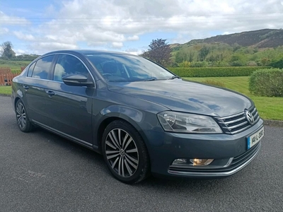 2014 - Volkswagen Passat Manual