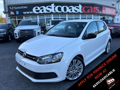 2014 - Volkswagen Polo Automatic