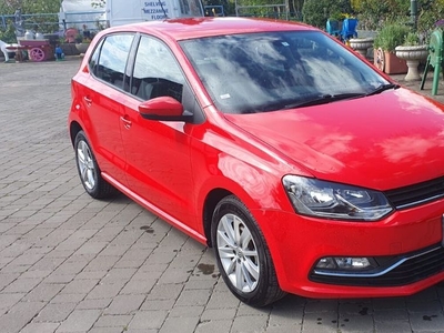 2014 - Volkswagen Polo Automatic