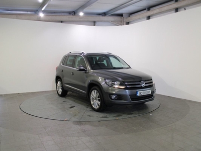 2014 - Volkswagen Tiguan Manual