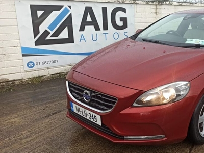 2014 - Volvo V40 Manual