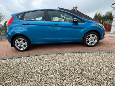 2015 - Ford Fiesta Manual