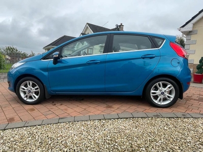 2015 - Ford Fiesta Manual