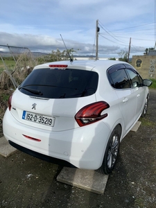 2015 - Peugeot 208 Automatic