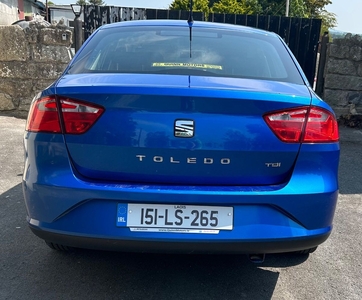 2015 - SEAT Toledo Manual