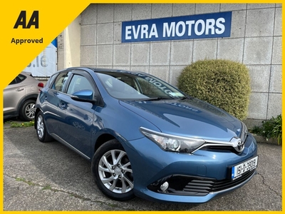 2015 - Toyota Auris Manual