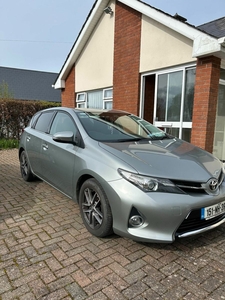 2015 - Toyota Auris Manual