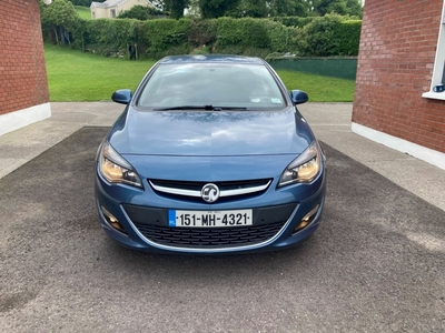 2015 - Vauxhall Astra Manual