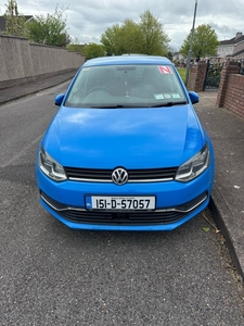 2015 - Volkswagen Polo Automatic