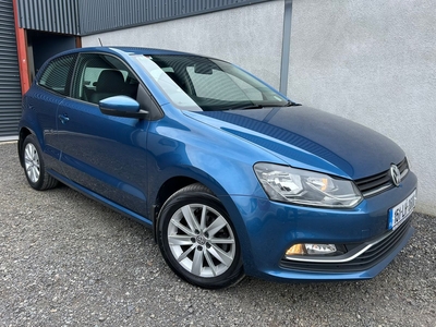 2015 - Volkswagen Polo Manual