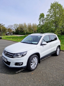 2015 - Volkswagen Tiguan Manual