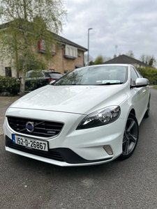 2015 - Volvo V40 Manual