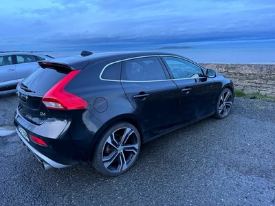 2015 - Volvo V40 Manual