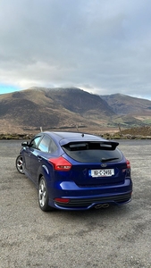 2016 - Ford Focus Manual