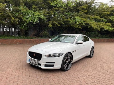 2016 - Jaguar XE Automatic