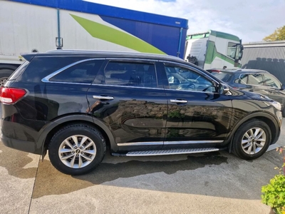 2016 - Kia Sorento Manual