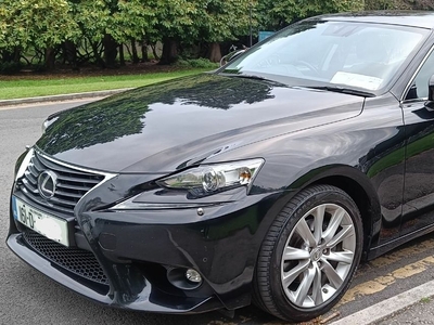 2016 - Lexus IS Automatic