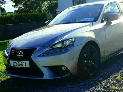 2016 - Lexus IS Automatic