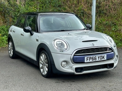 2016 - Mini Cooper Manual