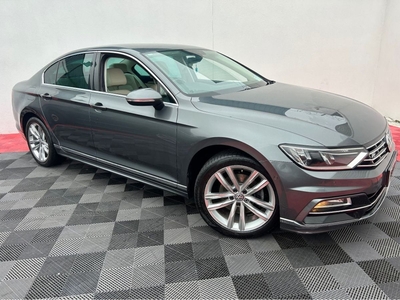 2016 - Volkswagen Passat Manual