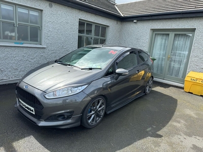 2017 - Ford Fiesta Manual