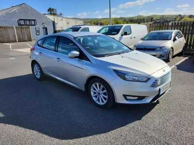 2017 - Ford Focus Manual