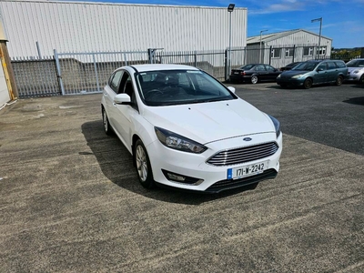 2017 - Ford Focus Manual