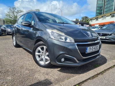 2017 - Peugeot 208 Manual