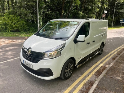 2017 - Renault Trafic ---