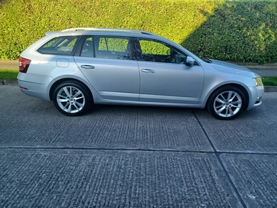 2017 - Skoda Octavia Manual