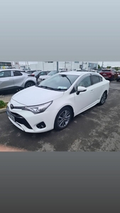 2017 - Toyota Avensis Manual