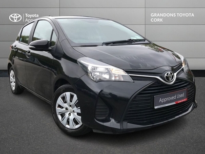 2017 - Toyota Yaris Manual