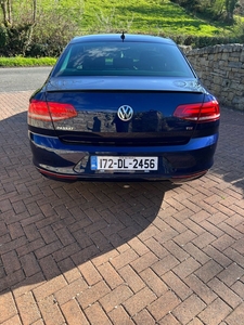 2017 - Volkswagen Passat Manual