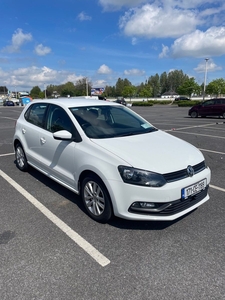 2017 - Volkswagen Polo Manual