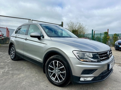 2017 - Volkswagen Tiguan Manual