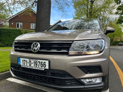 2017 - Volkswagen Tiguan Manual