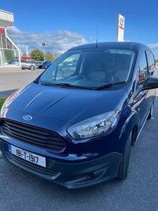 2018 - Ford Courier Manual