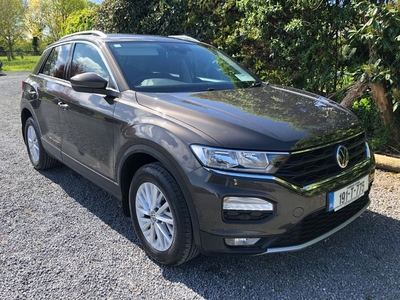 2019 - Volkswagen T-Roc Manual