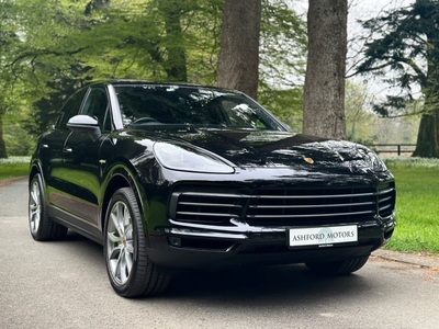 2022 - Porsche Cayenne Automatic