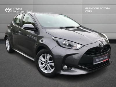 2022 - Toyota Yaris Manual