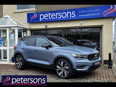 2022 - Volvo XC40 Automatic