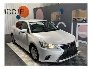 2015 (151) Lexus CT 200h