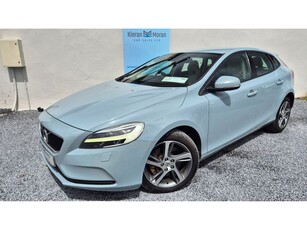 2016 (162) Volvo V40