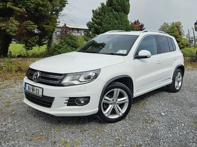 2016 - Volkswagen Tiguan Manual