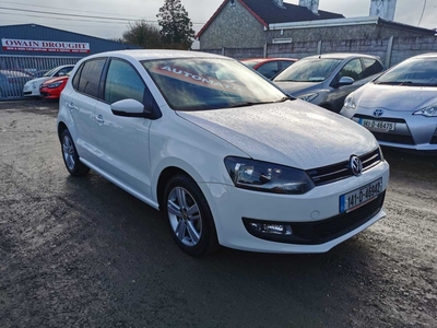 2014 - Volkswagen Polo Automatic