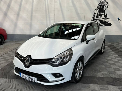 2017 (171) Renault Clio